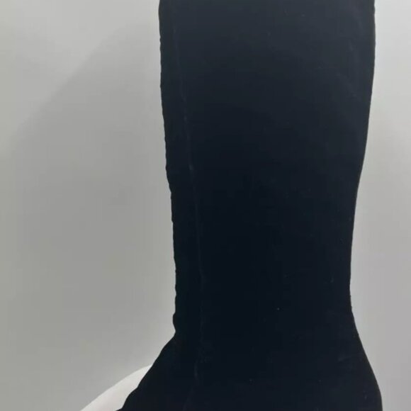 CHANEL Black Velvet Velour Knee High Boots W/Patent Heels/Cap Toe CC/ Logo Sz 40 - Picture 5 of 12